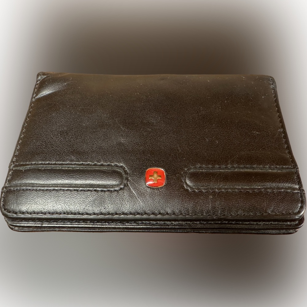Wenger Vintage Leather Men’s 3 Card Slot Wallet